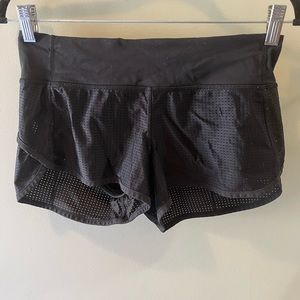Lululemon perforated short size 4